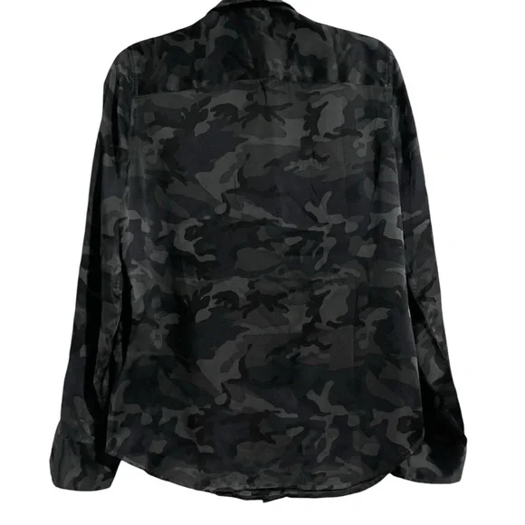 Equipment Femme Camo Button Down Shirt Size M - Picture 8 of 11